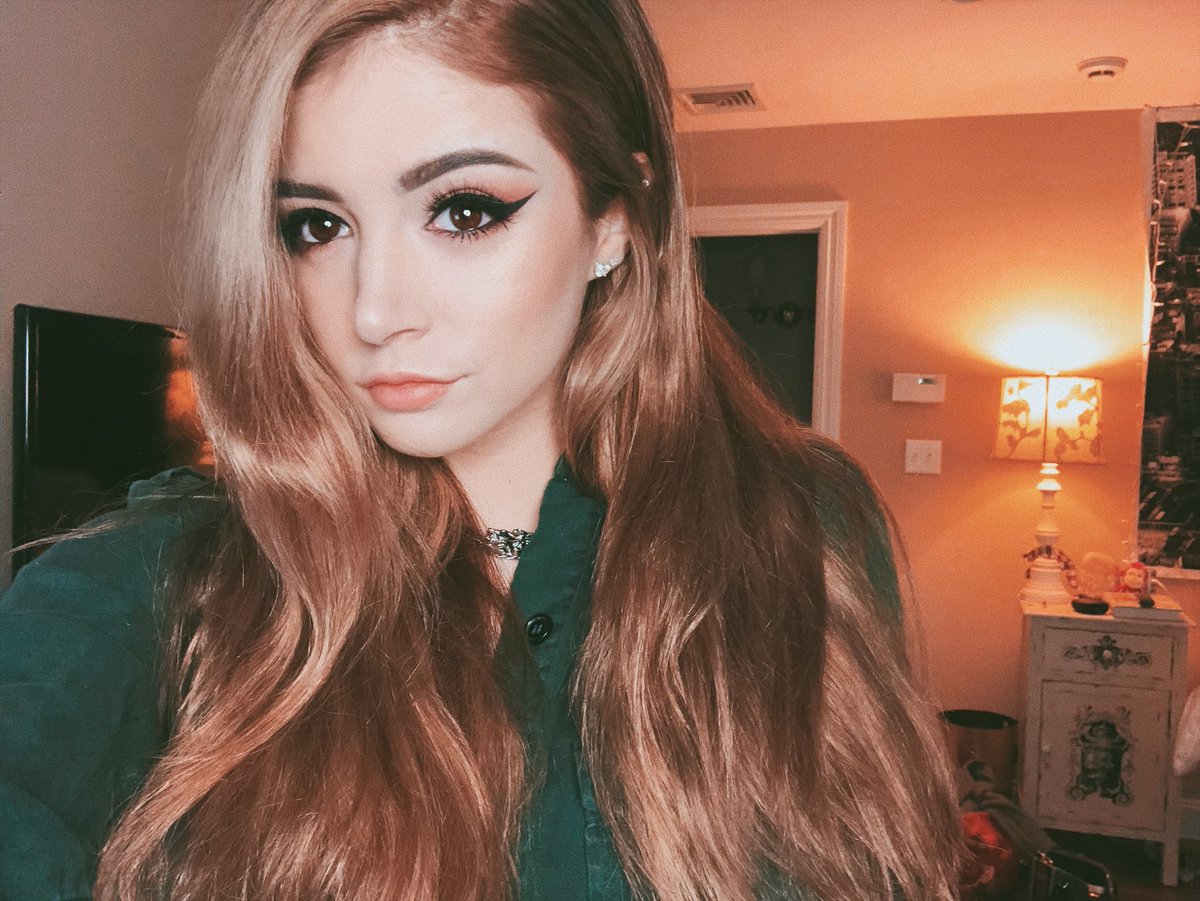 Chrissy Costanza Reddit