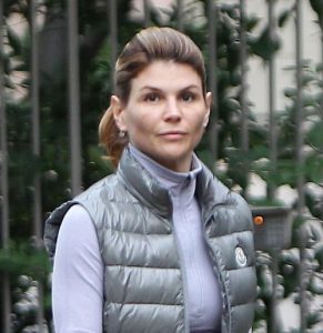 Lori Loughlin Without Makeup - No Makeup Pictures - Makeup-Free Celebs